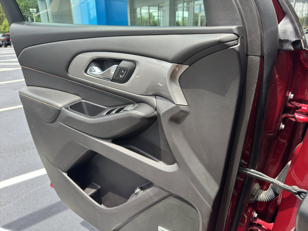 Used 2019 Chevrolet Traverse RS FWD image 17