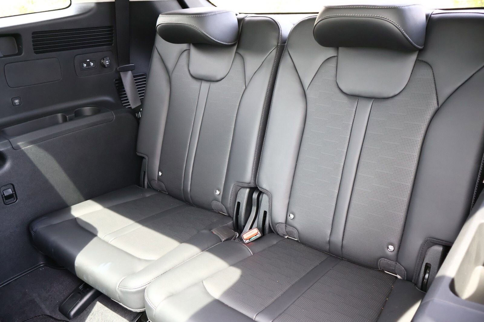 Used 2024 Kia Sorento SX image 21