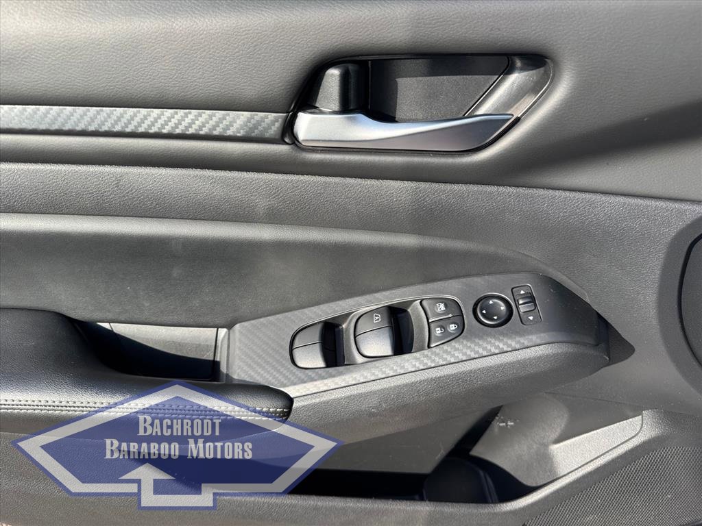 Used 2024 Nissan Altima 2.5 SV image 24