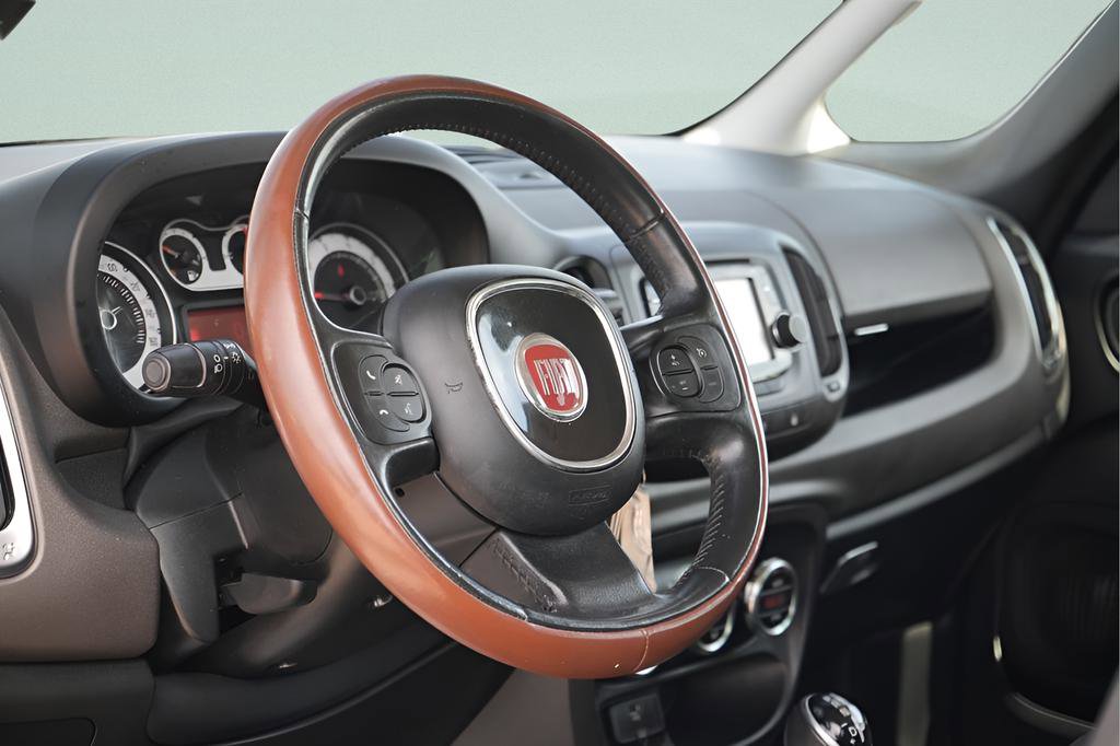 Used 2015 FIAT 500L Trekking image 22