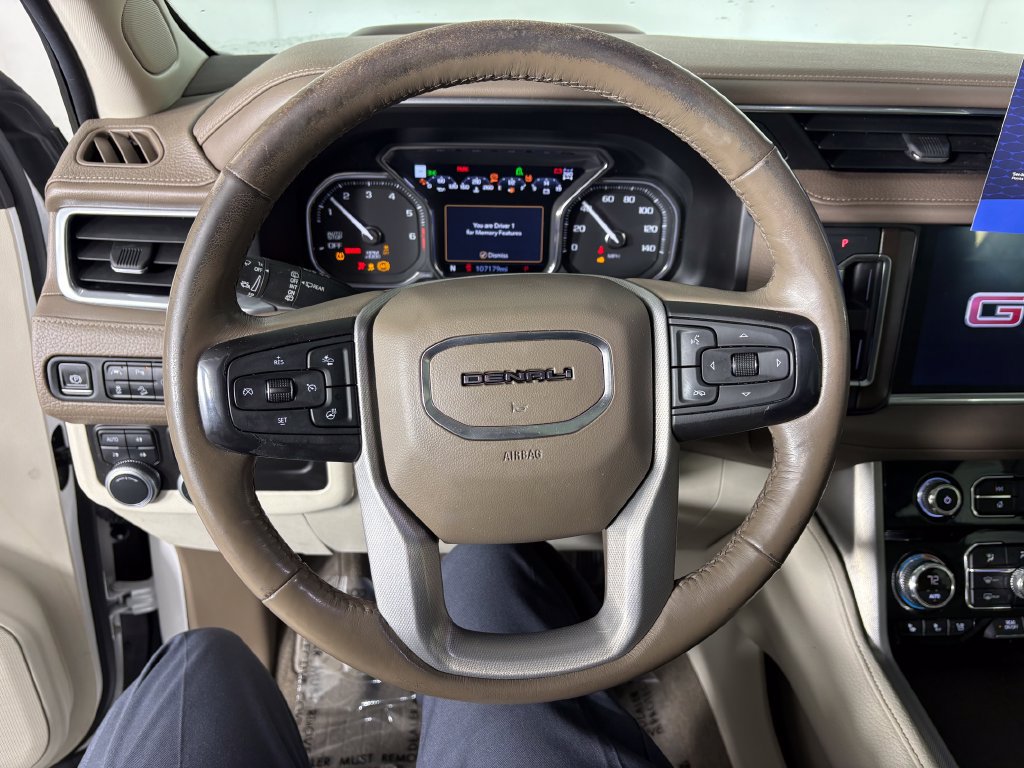 Used 2021 GMC Yukon Denali w/ Denali Premium Package AWD/4WD image 16