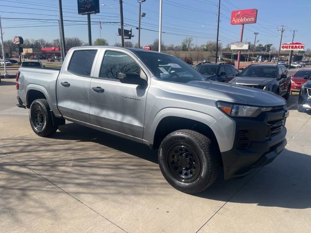 Used 2024 Chevrolet Colorado W/T image 4