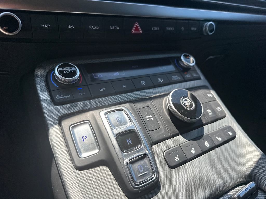Used 2025 Hyundai Palisade SEL FWD image 17