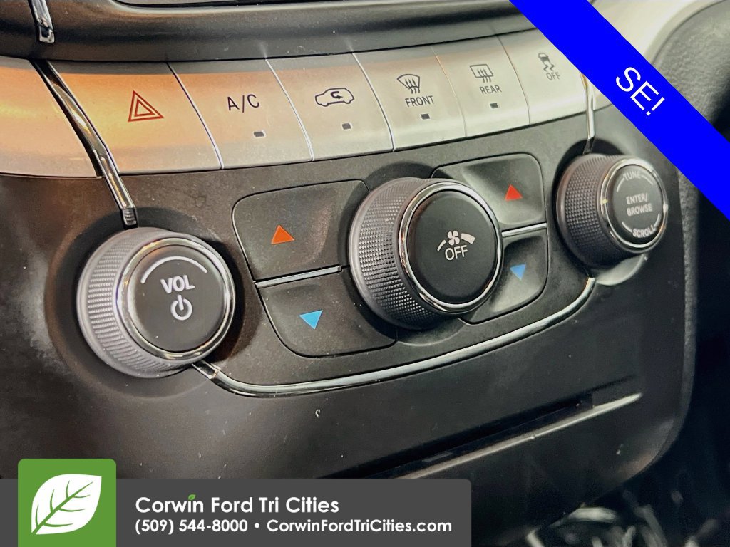 Used 2019 Dodge Journey SE w/ Premium Group FWD image 8