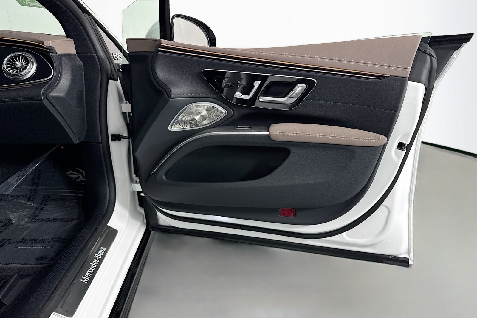 New 2026 Mercedes-Benz EQS 580 4MATIC Sedan image 22