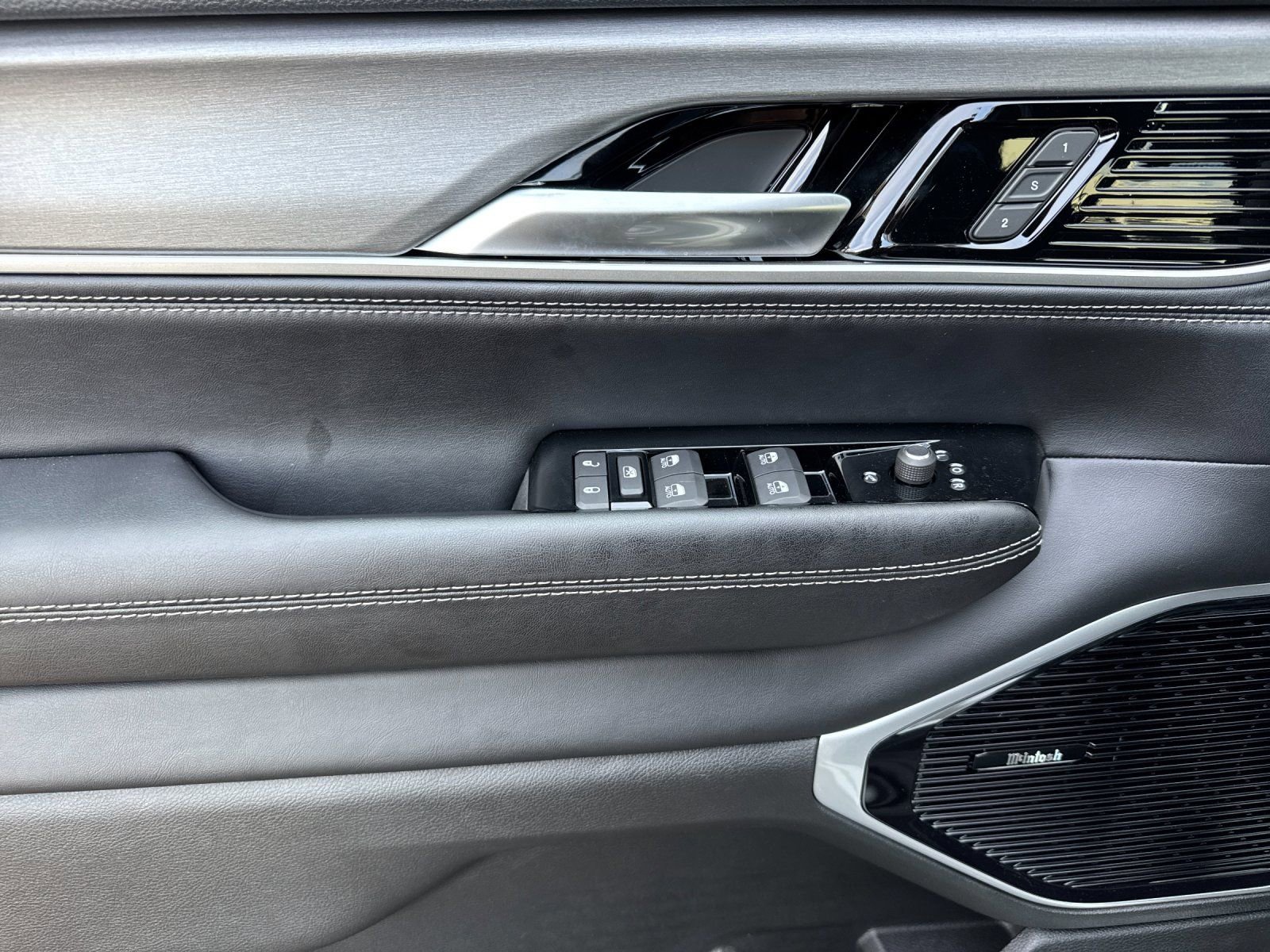 New 2026 Jeep Grand Wagoneer Limited AWD/4WD image 11