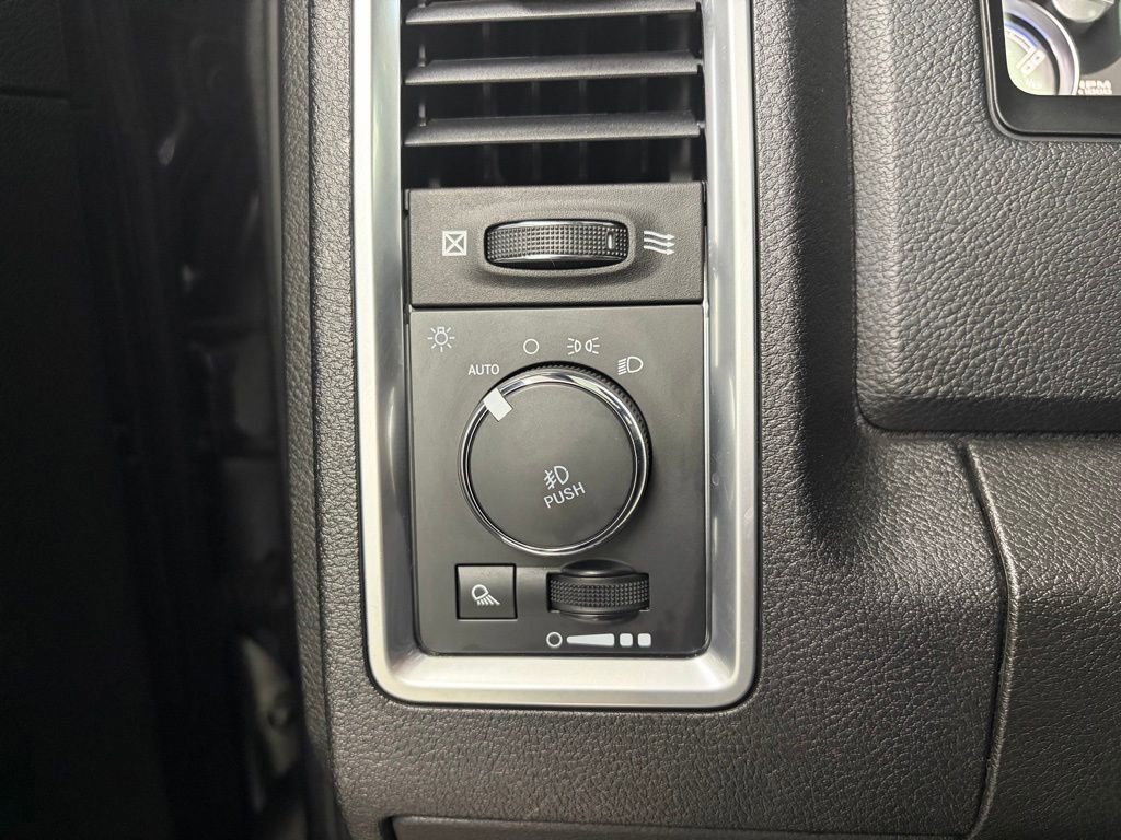 Used 2018 RAM 2500 Limited image 32