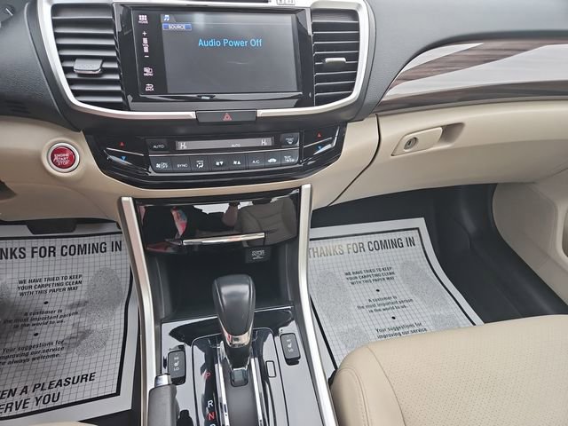 Certified 2017 Honda Accord EX-L image 23