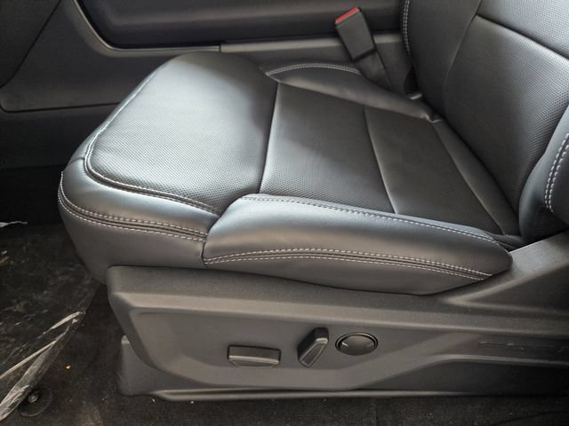 New 2026 Ford Expedition Platinum w/ Stealth Performance Package AWD/4WD image 18