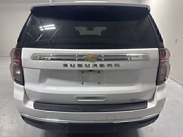 Used 2023 Chevrolet Suburban LT RWD image 7