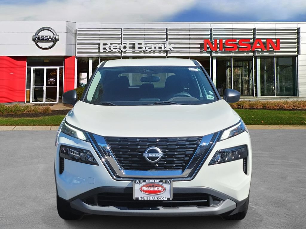 Used 2023 Nissan Rogue S AWD/4WD image 2