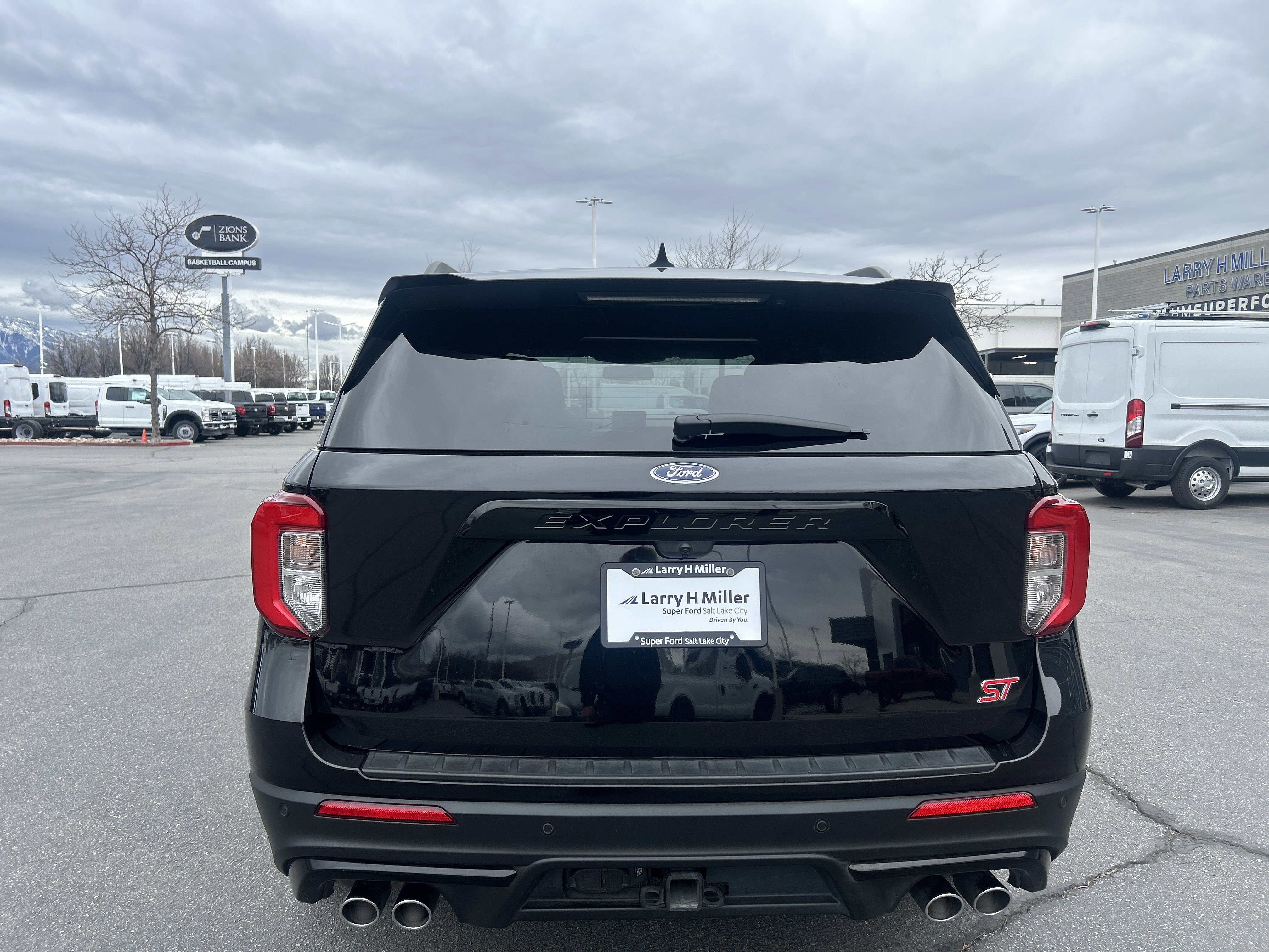 Certified 2022 Ford Explorer ST w/ Equipment Group 401A image 4