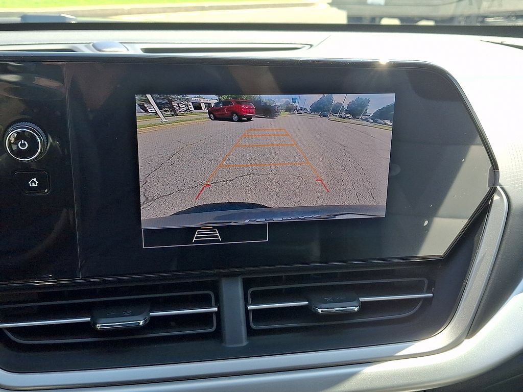 New 2026 Chevrolet Trax LS w/ LS Convenience Package FWD image 12