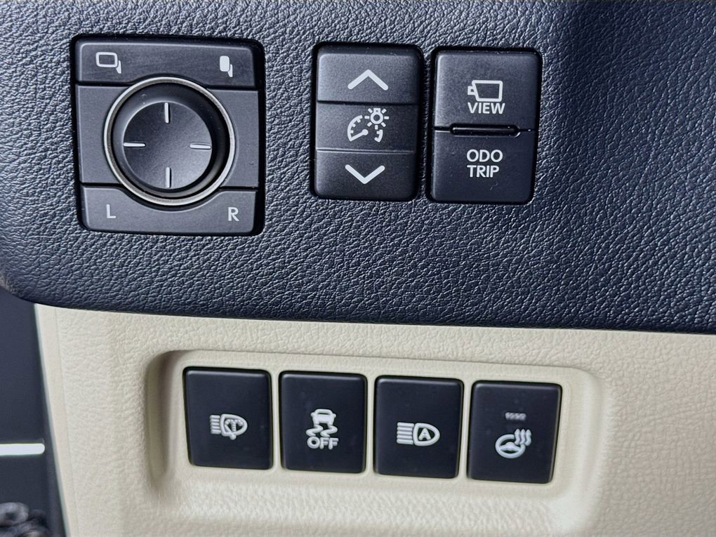 Used 2023 Lexus GX 460 Luxury w/ Accessory Package image 14