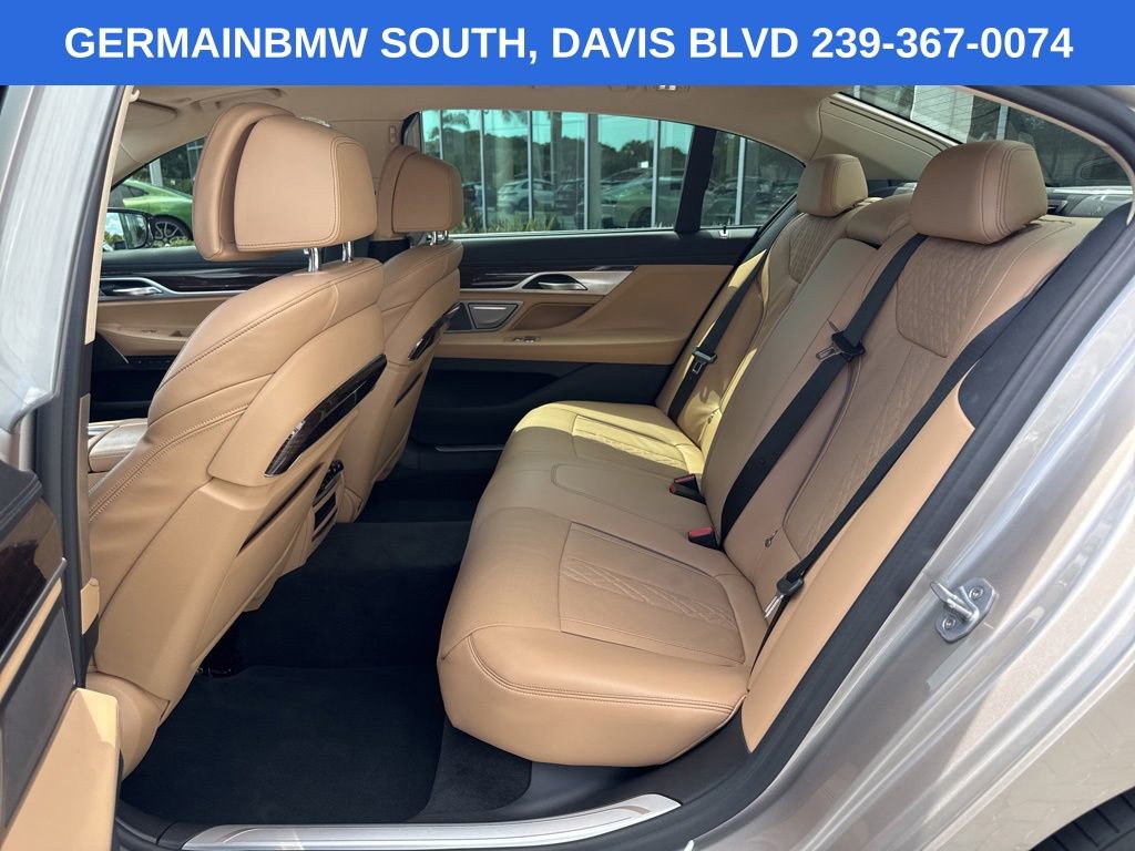 Used 2020 BMW 750i xDrive w/ Executive Package AWD/4WD image 18