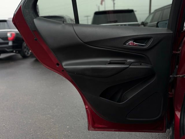Used 2018 Chevrolet Equinox LT image 12
