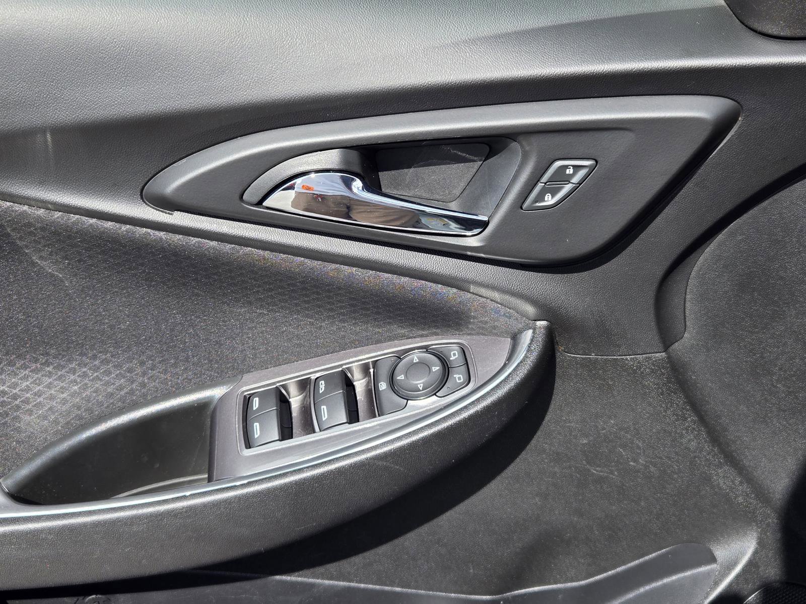 Used 2021 Chevrolet Malibu LT image 19