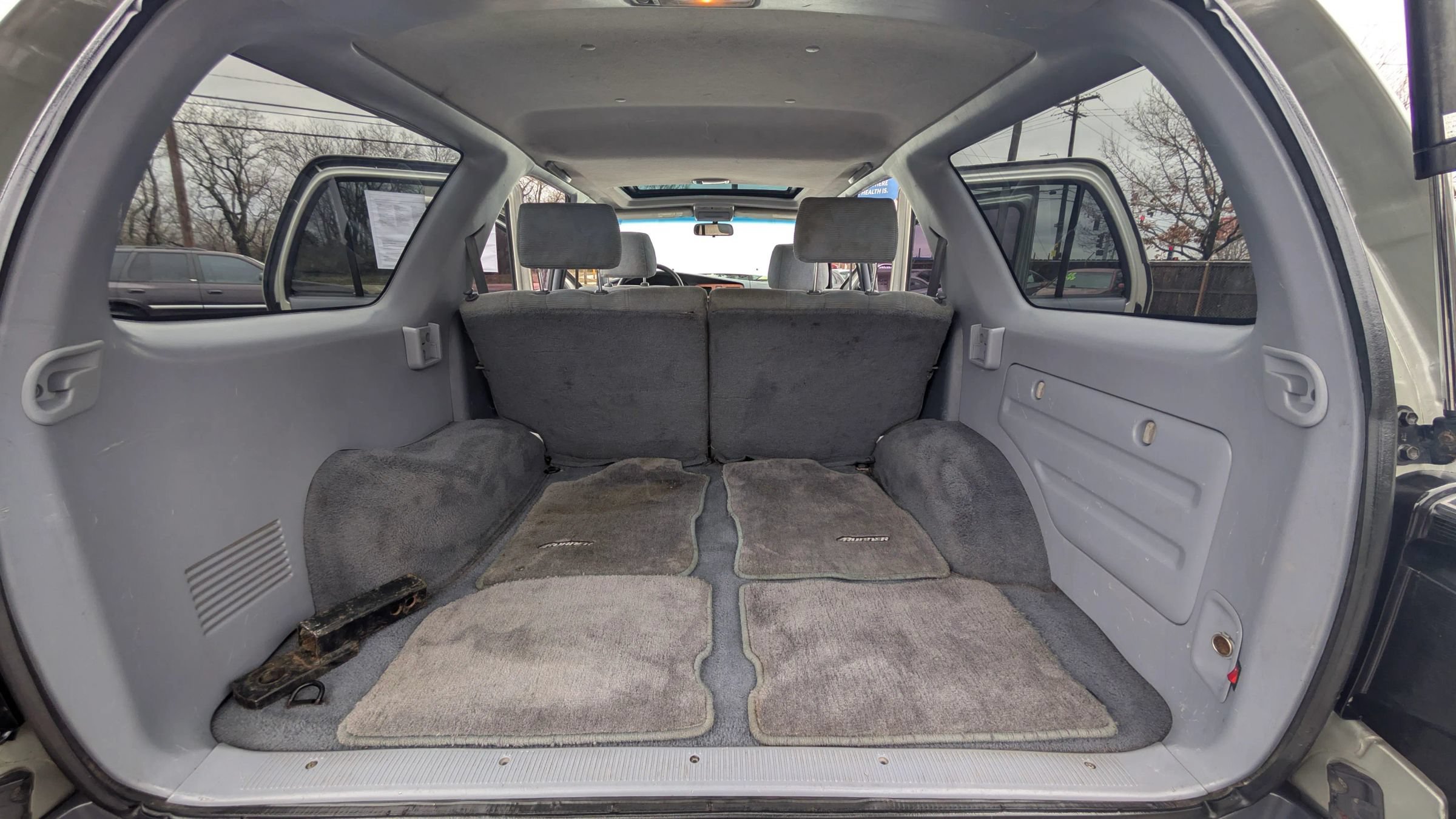 Used 2000 Toyota 4Runner SR5 AWD/4WD image 19