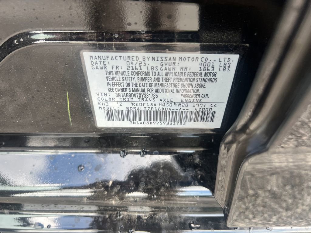 Used 2025 Nissan Sentra SR w/ SR Premium Package FWD image 31