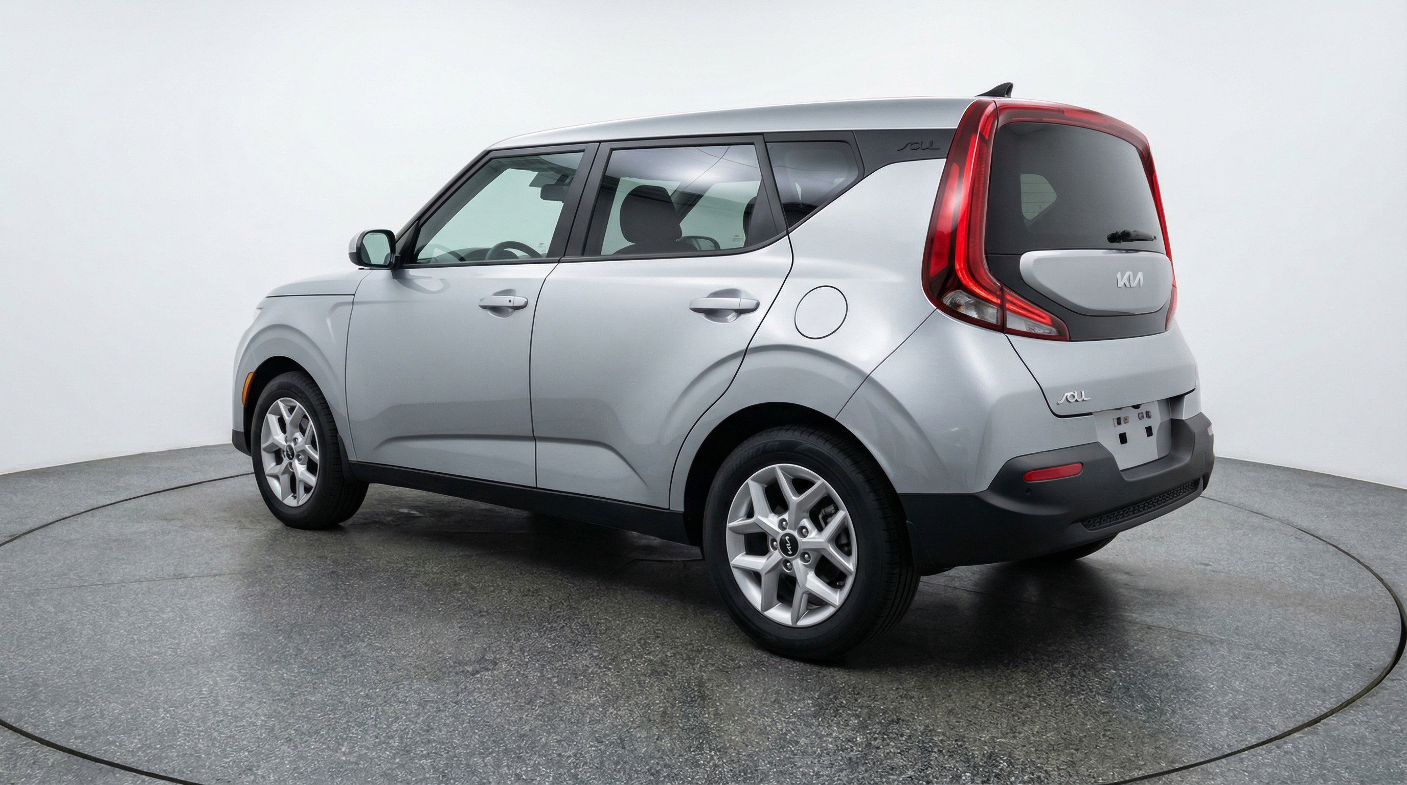 Used 2025 Kia Soul LX w/ LX Technology Package image 6