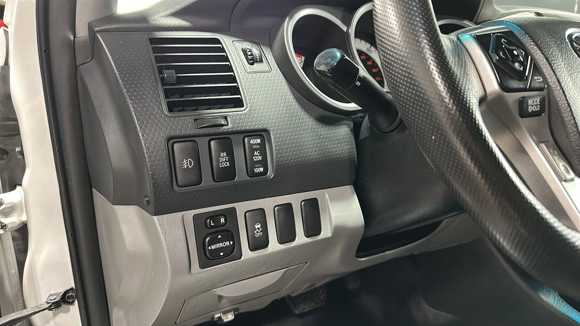 Used 2015 Toyota Tacoma PreRunner w/ TRD Off-Road Package RWD image 26