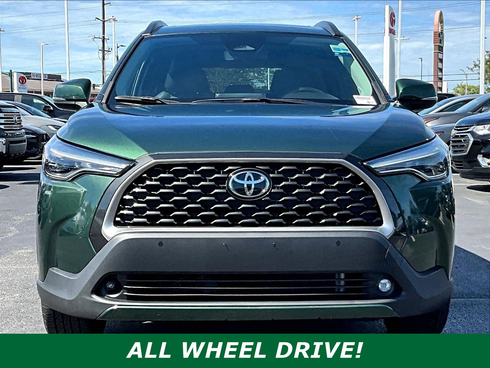 Used 2024 Toyota Corolla Cross XLE w/ Convenience Package AWD/4WD image 2