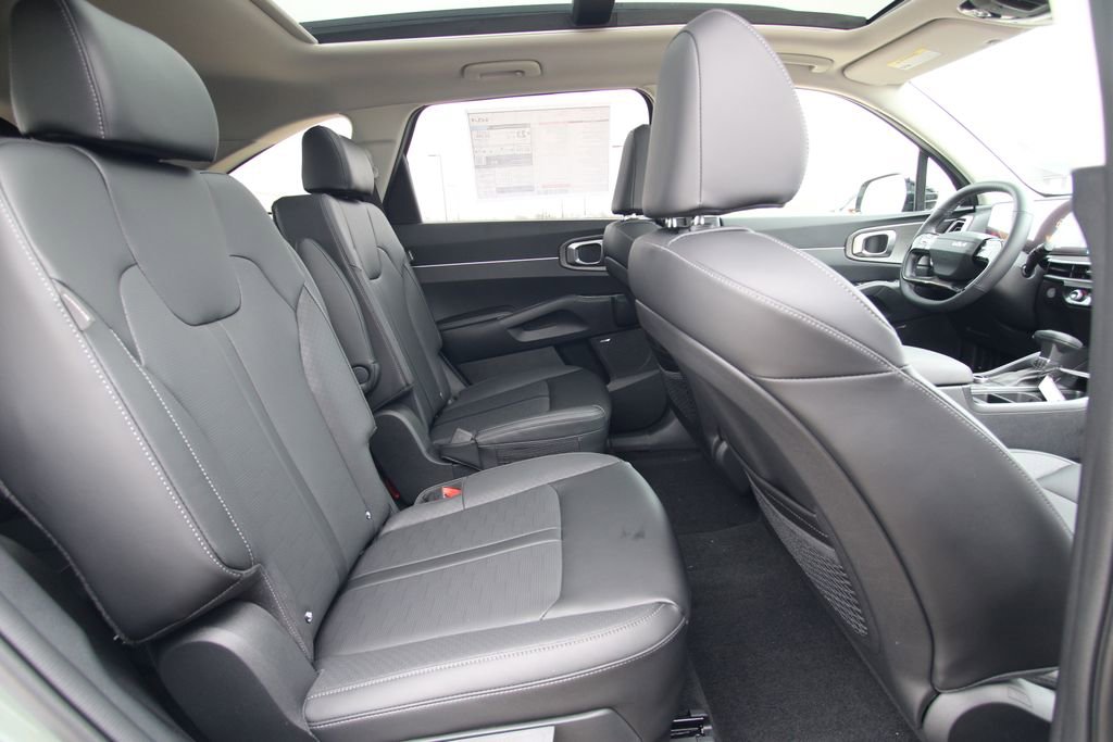 New 2026 Kia Sorento X-Line EX image 9