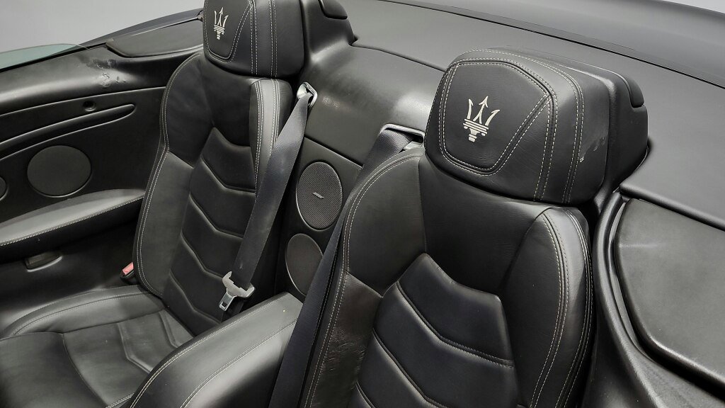 Used 2015 Maserati GranTurismo Sport RWD image 29