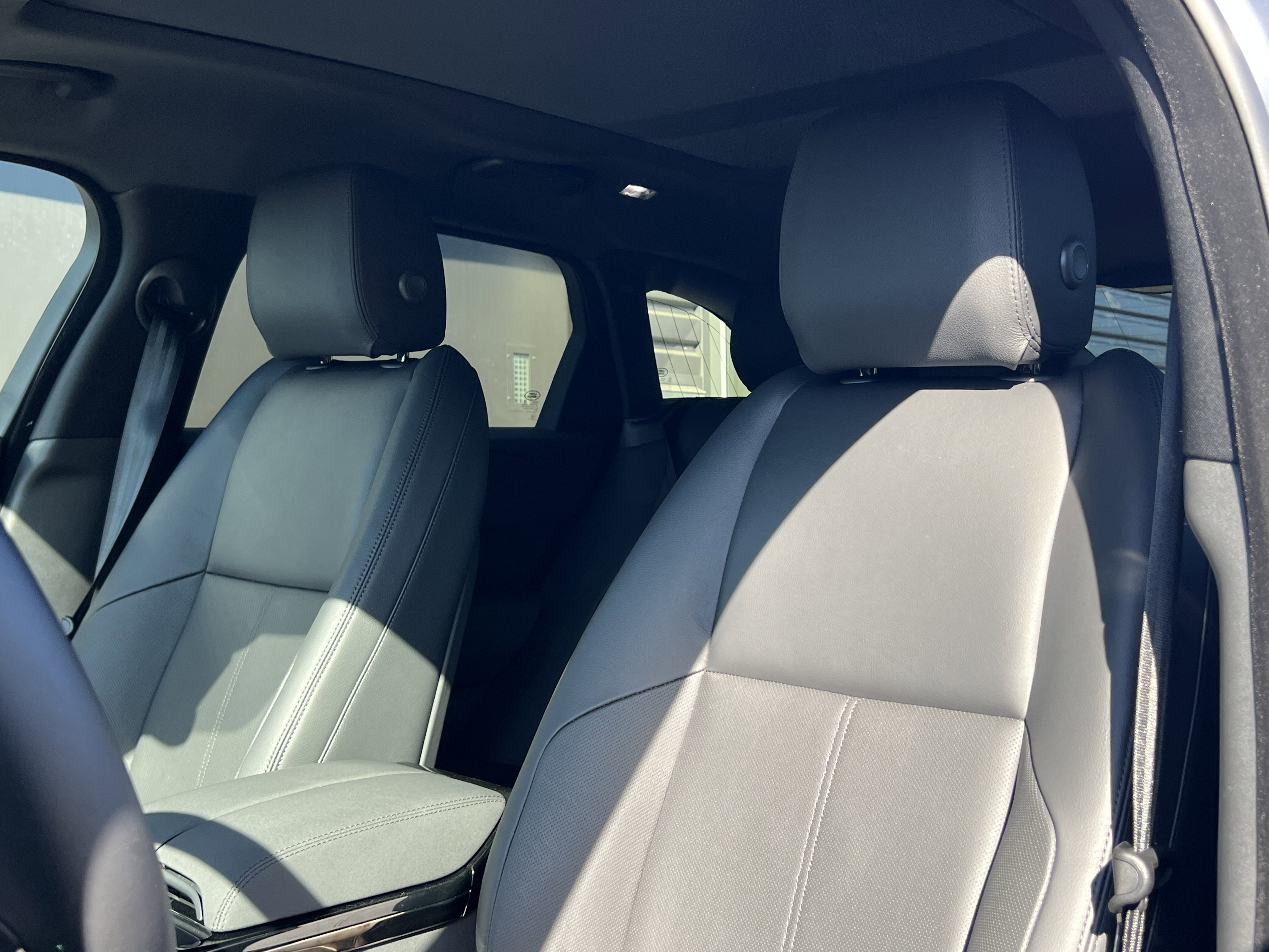 New 2025 Land Rover Range Rover Velar S image 23