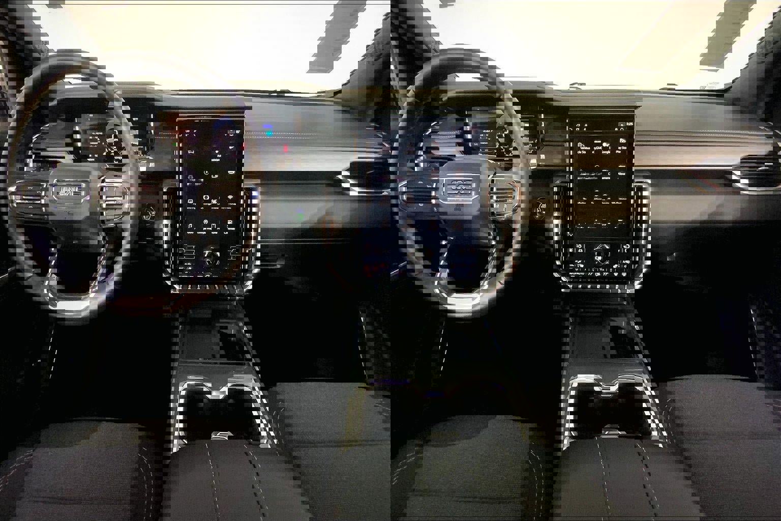 Used 2025 GMC Acadia Elevation image 15