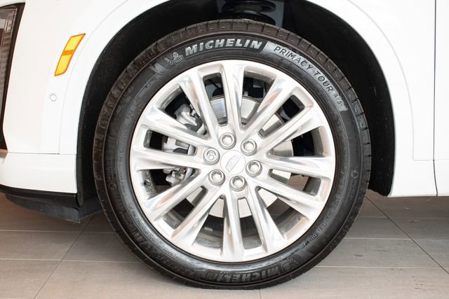 Certified 2023 Cadillac XT6 Premium Luxury w/ Technology Package AWD/4WD image 9