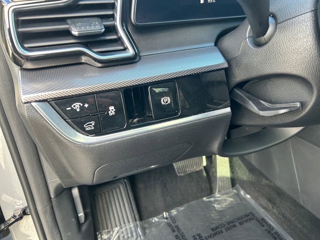 Used 2024 Kia Sportage SX image 21