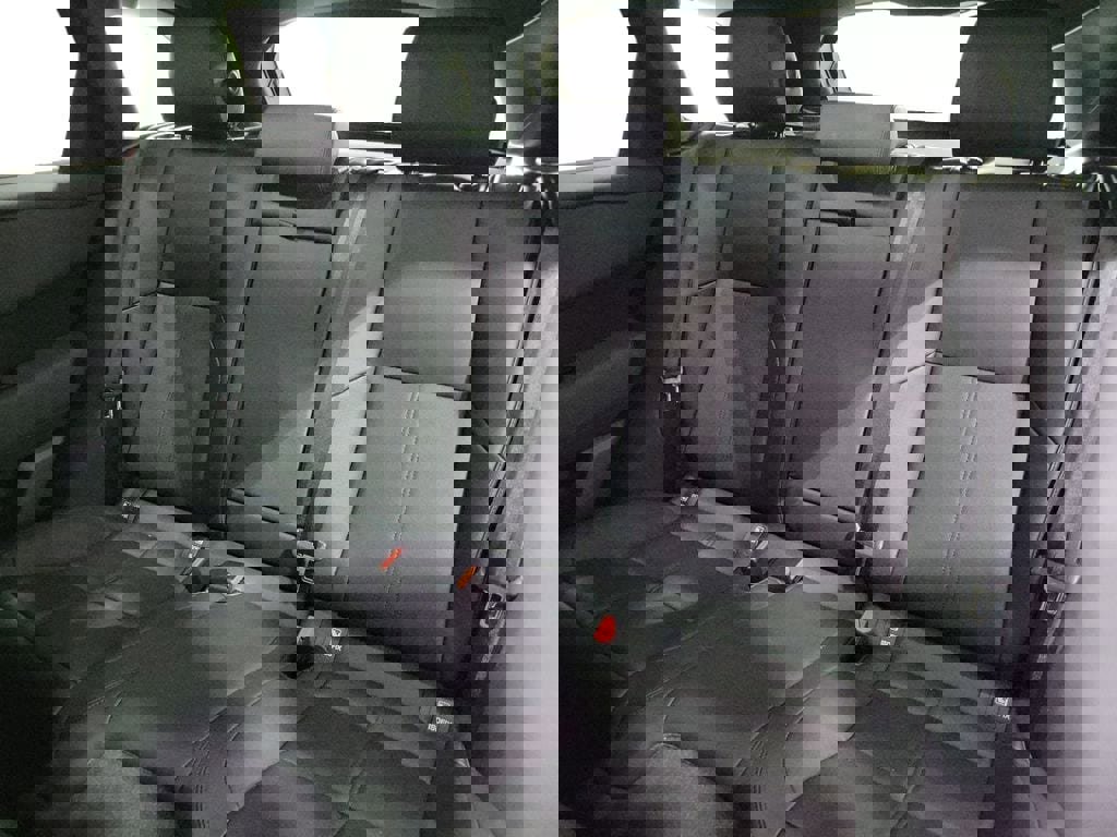 New 2026 Land Rover Range Rover Velar Dynamic SE image 22