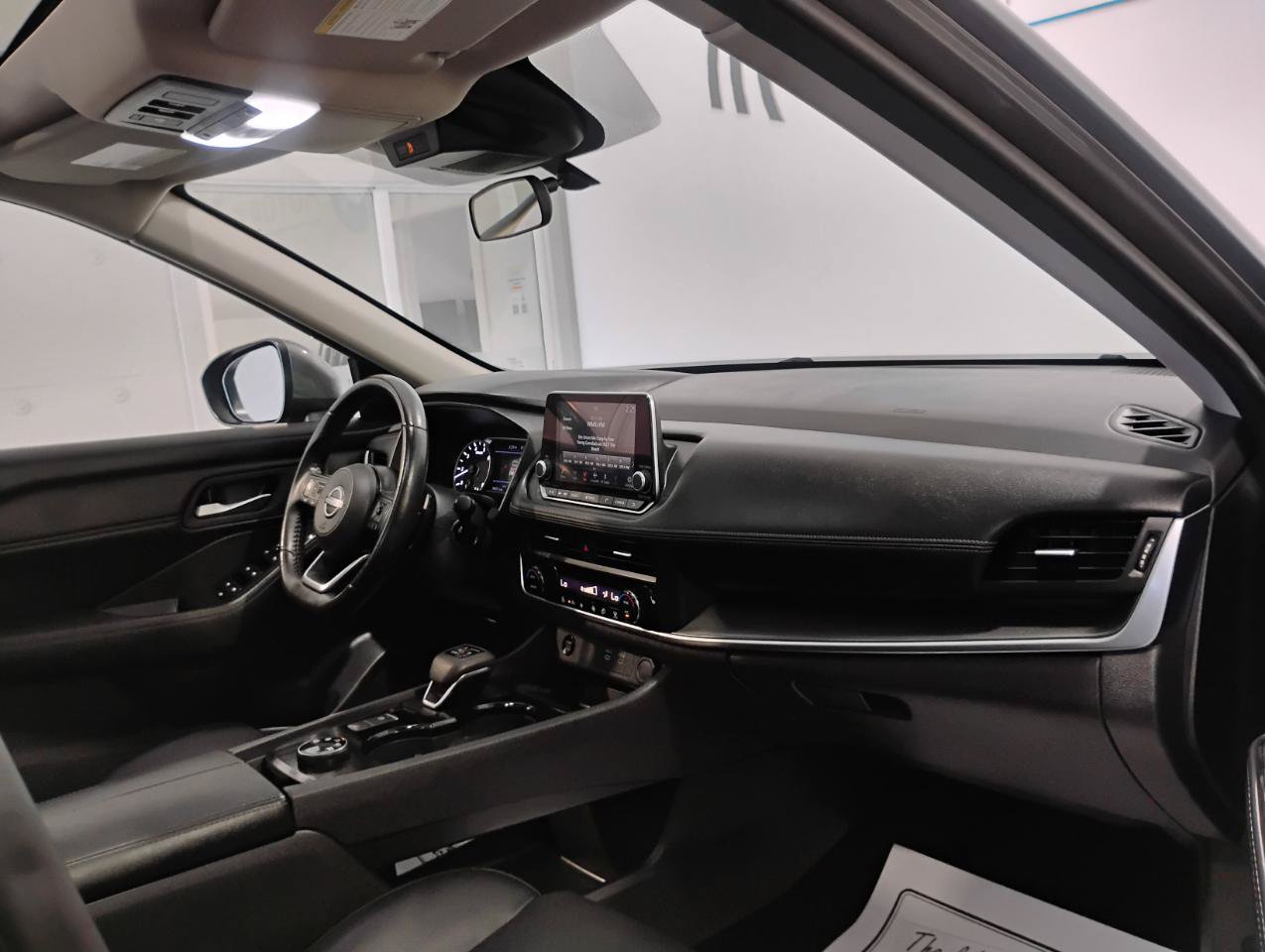 Used 2024 Nissan Rogue SV w/ SV Premium Package AWD/4WD image 82