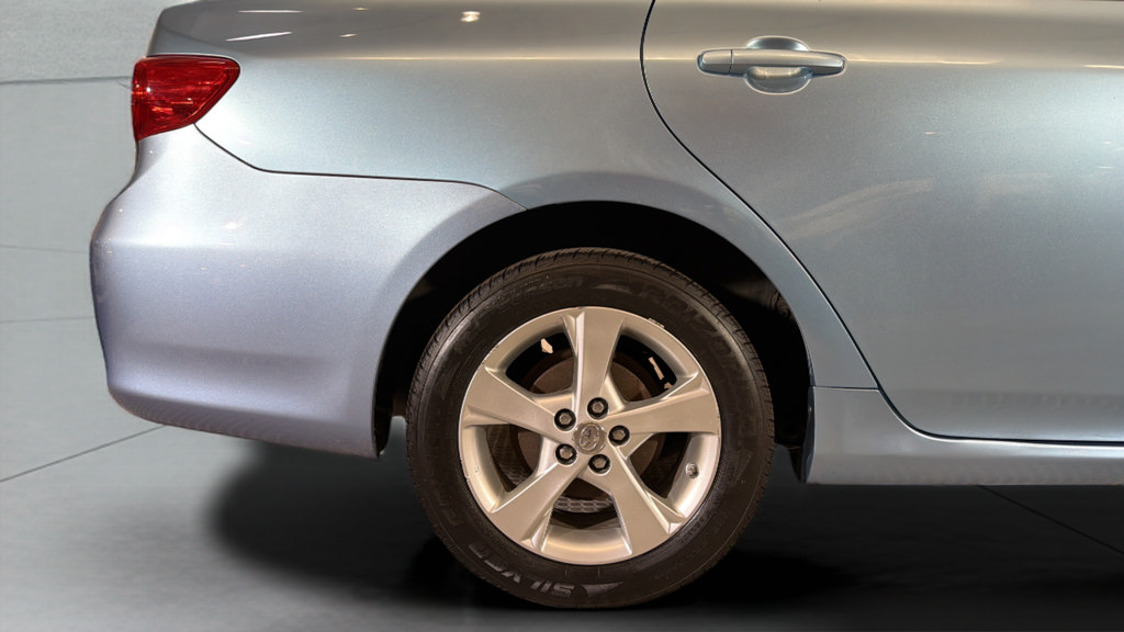 Used 2013 Toyota Corolla LE w/ Premium Pkg FWD image 35