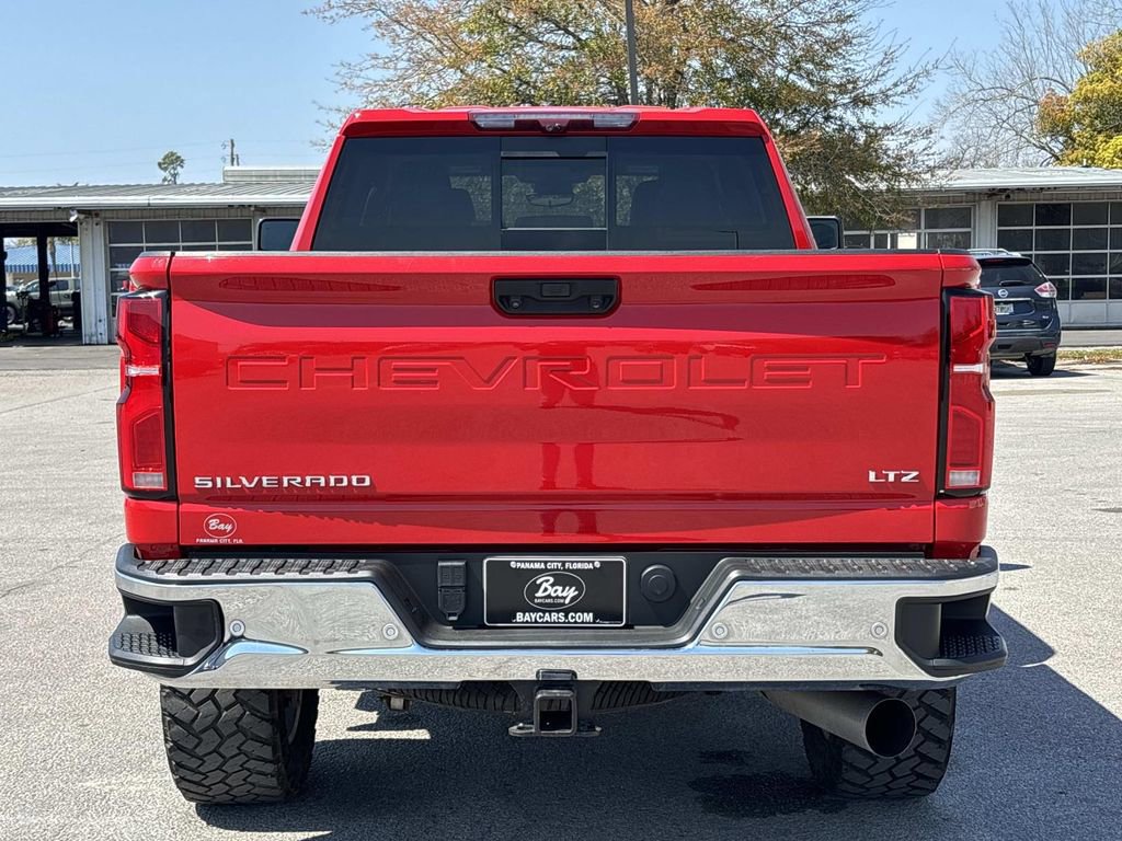 Used 2024 Chevrolet Silverado 2500 LTZ w/ LTZ Premium Package image 4