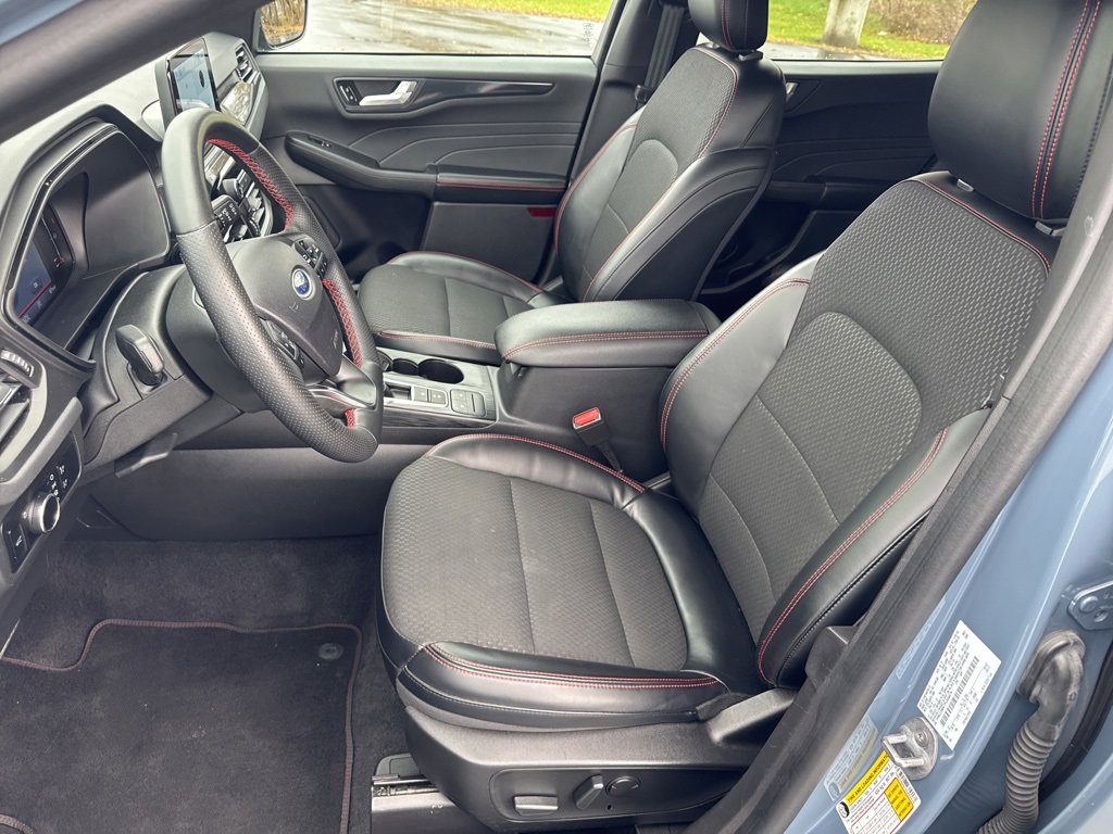 Used 2023 Ford Escape ST-Line image 18
