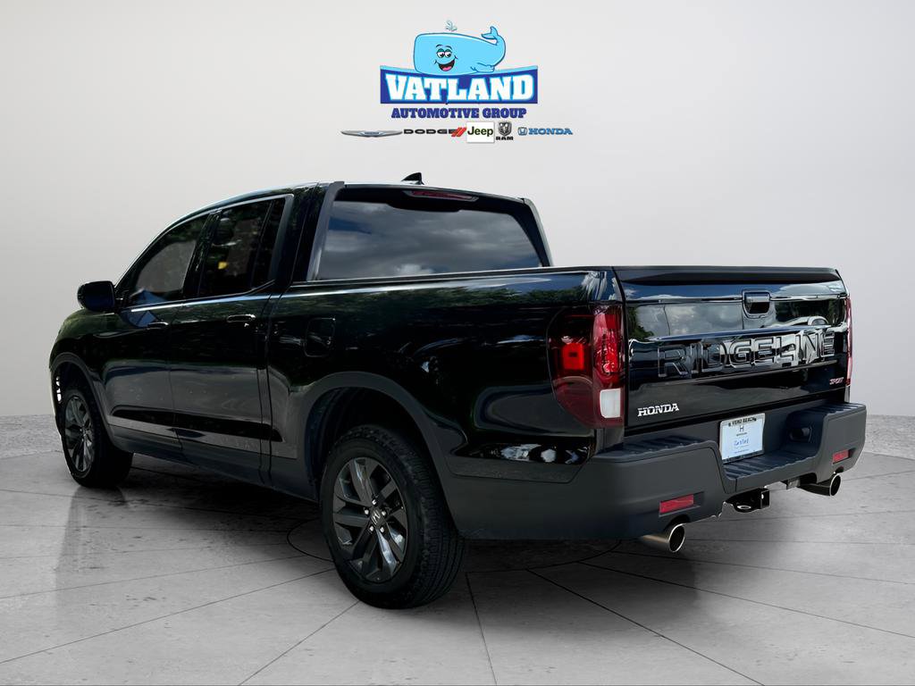 Used 2025 Honda Ridgeline Sport image 3