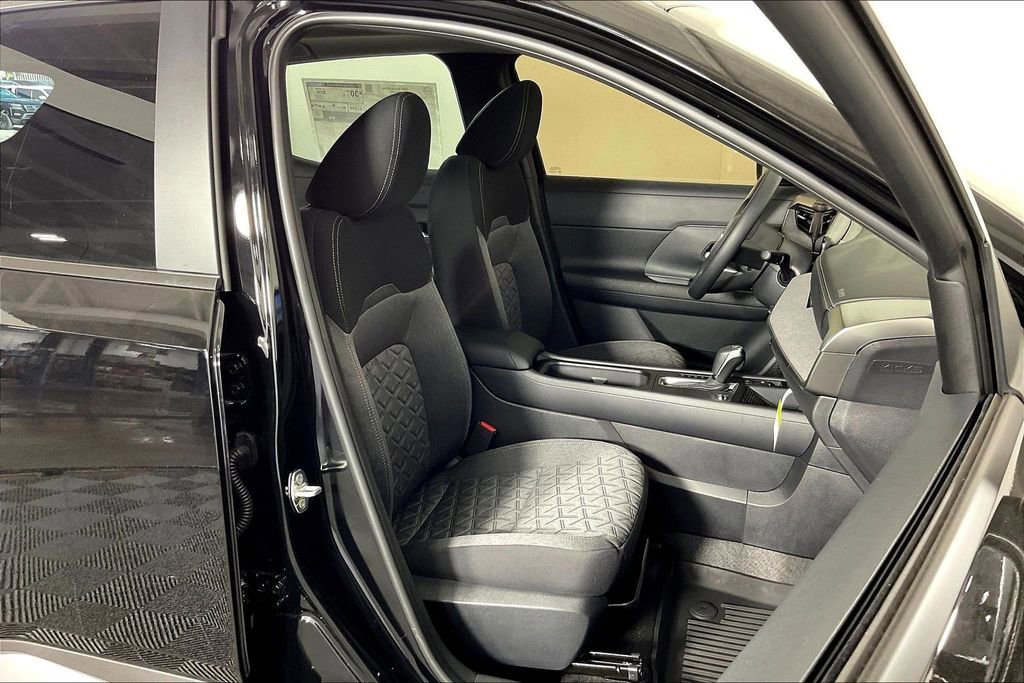 New 2026 Nissan Kicks SV w/ SV Premium Package AWD/4WD image 43