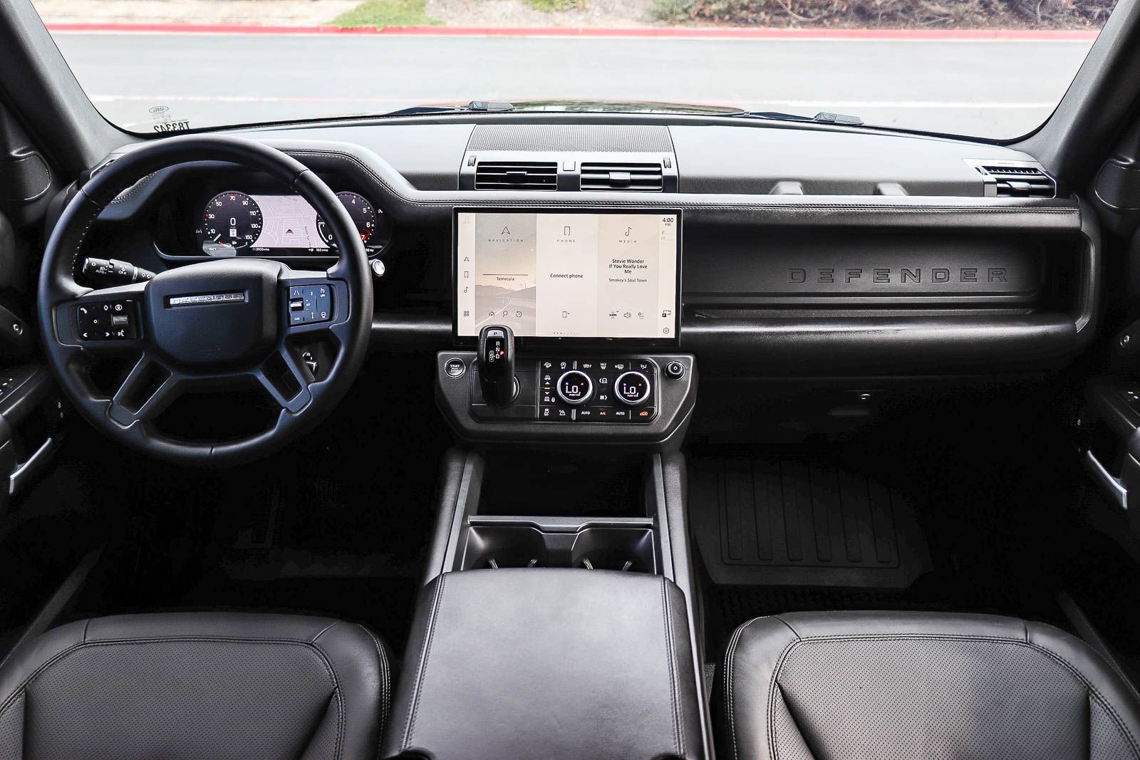 Used 2026 Land Rover Defender 110 X-Dynamic SE AWD/4WD image 15