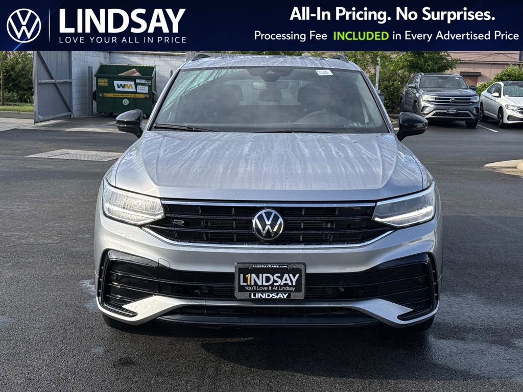 Used 2024 Volkswagen Tiguan SE R-Line AWD/4WD image 7