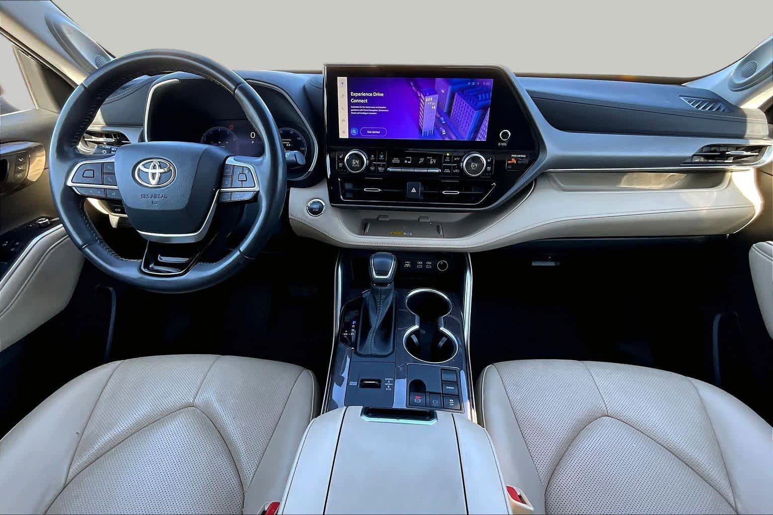 Used 2023 Toyota Highlander Limited FWD image 24
