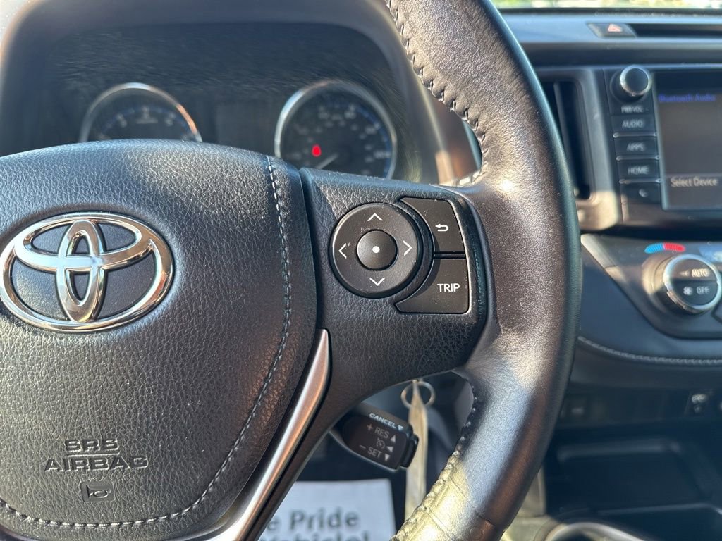 Used 2016 Toyota RAV4 XLE AWD/4WD image 17