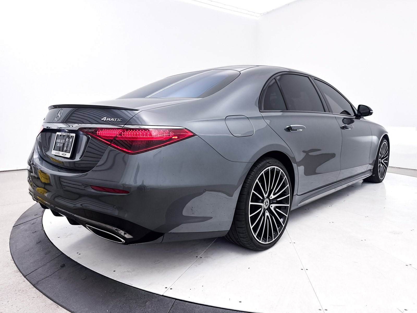 Used 2023 Mercedes-Benz S 500 4MATIC w/ AMG Line image 18