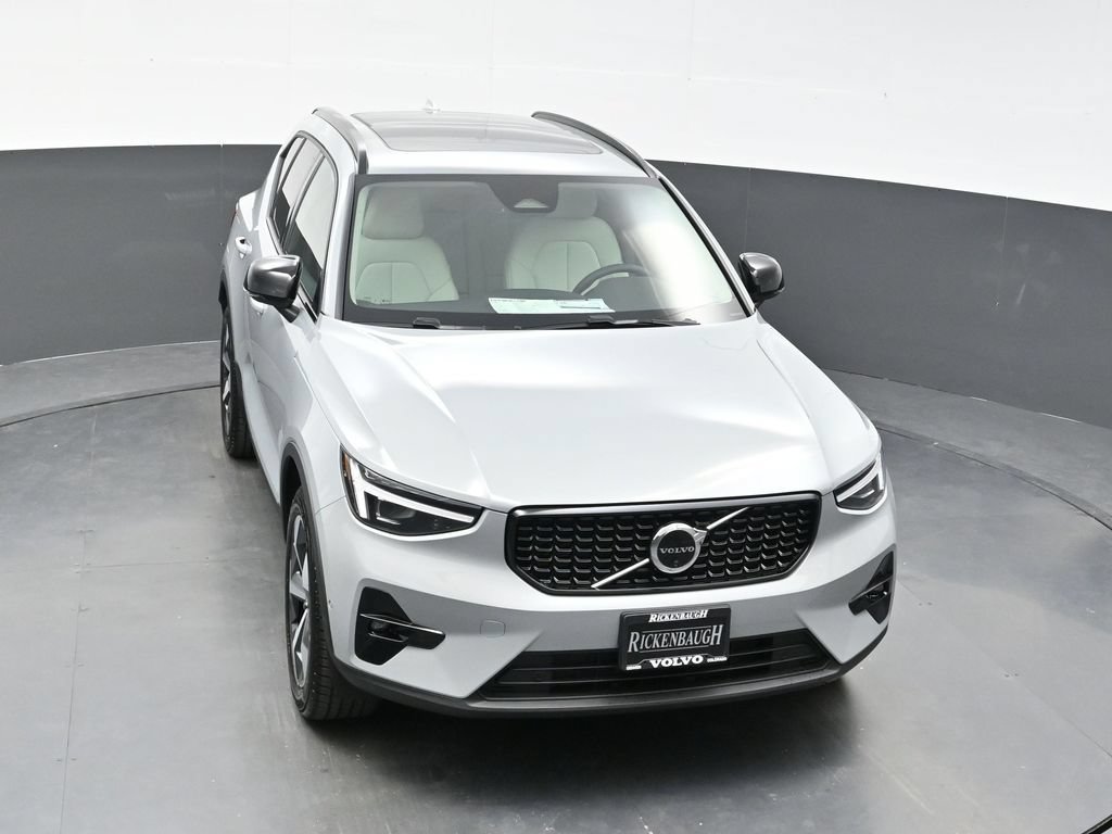 New 2026 Volvo XC40 B5 Plus w/ Protection Package Premier AWD/4WD image 31