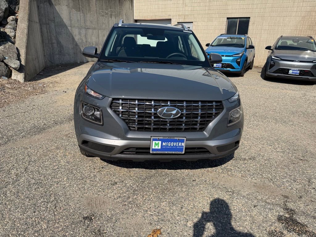 Certified 2026 Hyundai Venue SEL FWD image 9