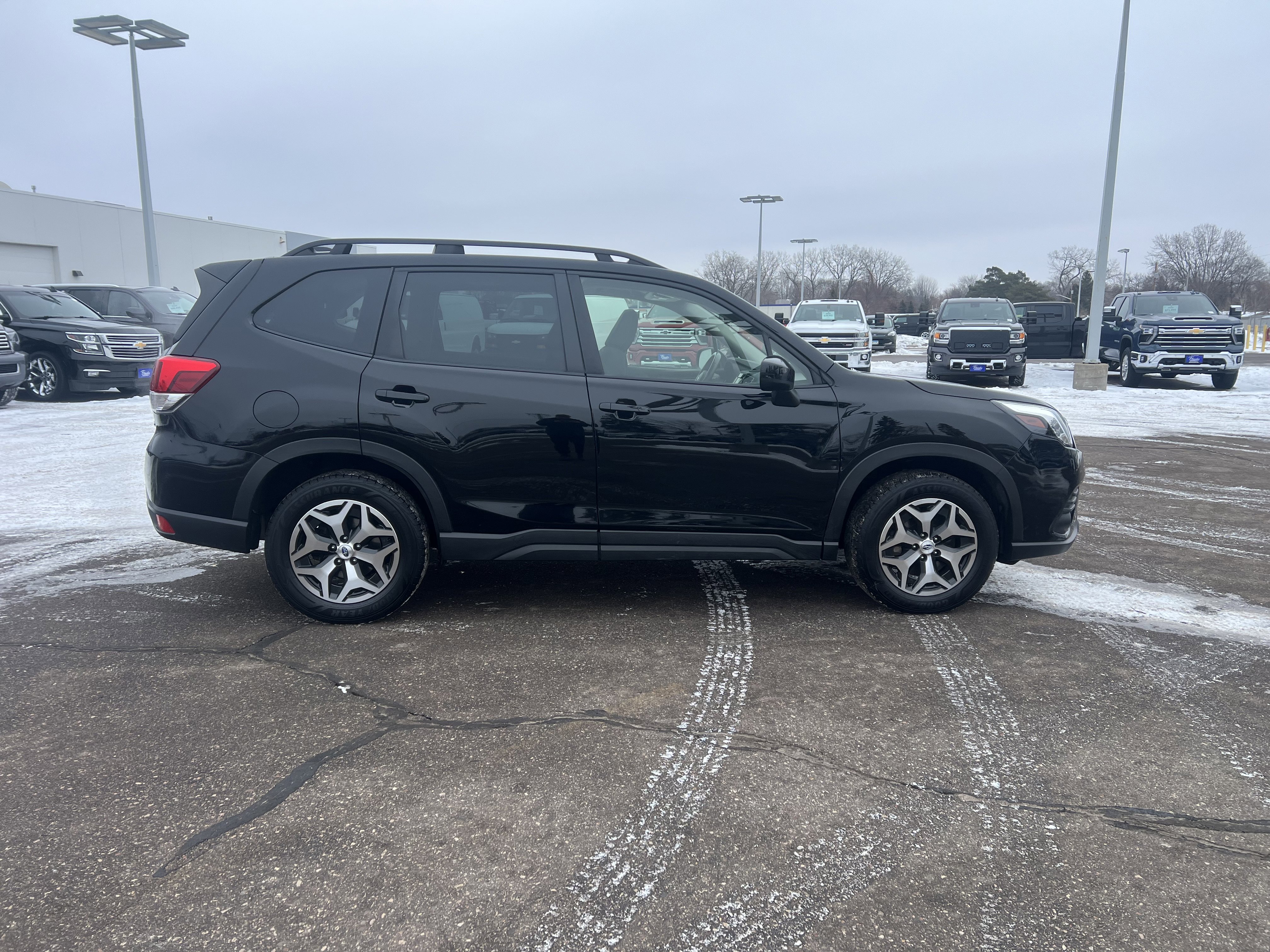 Used 2022 Subaru Forester Premium image 9