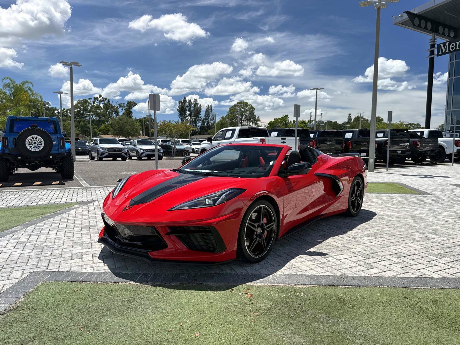Used 2022 Chevrolet Corvette Stingray Preferred Conv w/ Z51 Performance Package RWD image 2