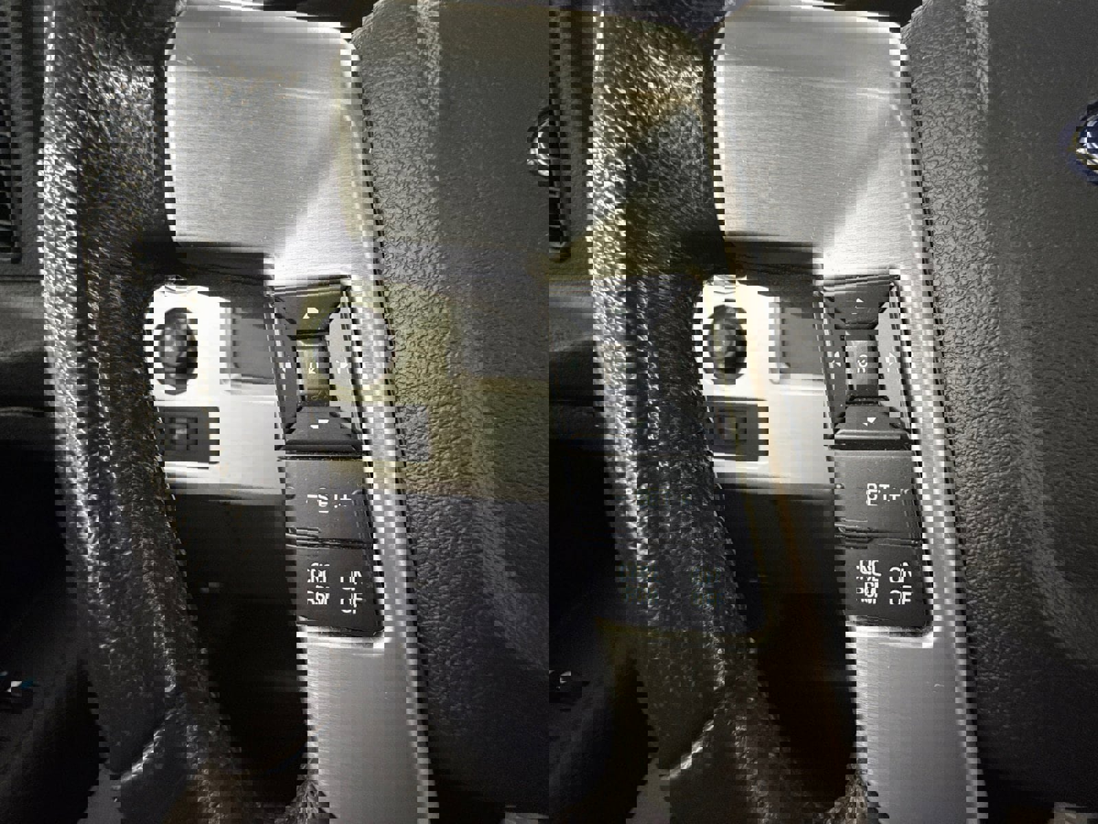 Used 2011 Ford F150 Platinum image 17