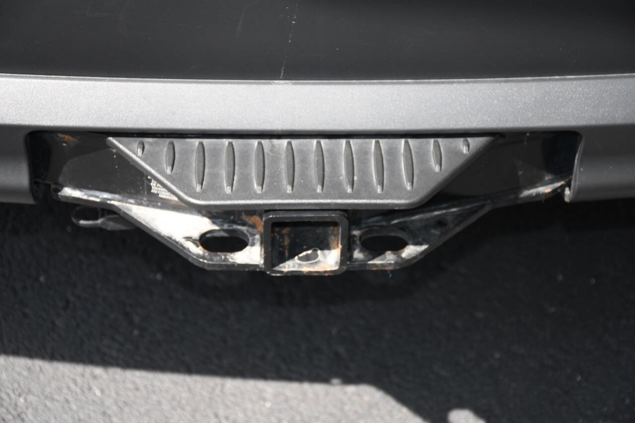 Used 2022 Toyota Highlander XLE AWD/4WD image 25